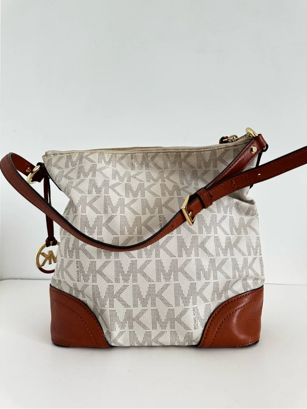Michael Kors Cream and Brown Signature MK shoulder Bag no liner
